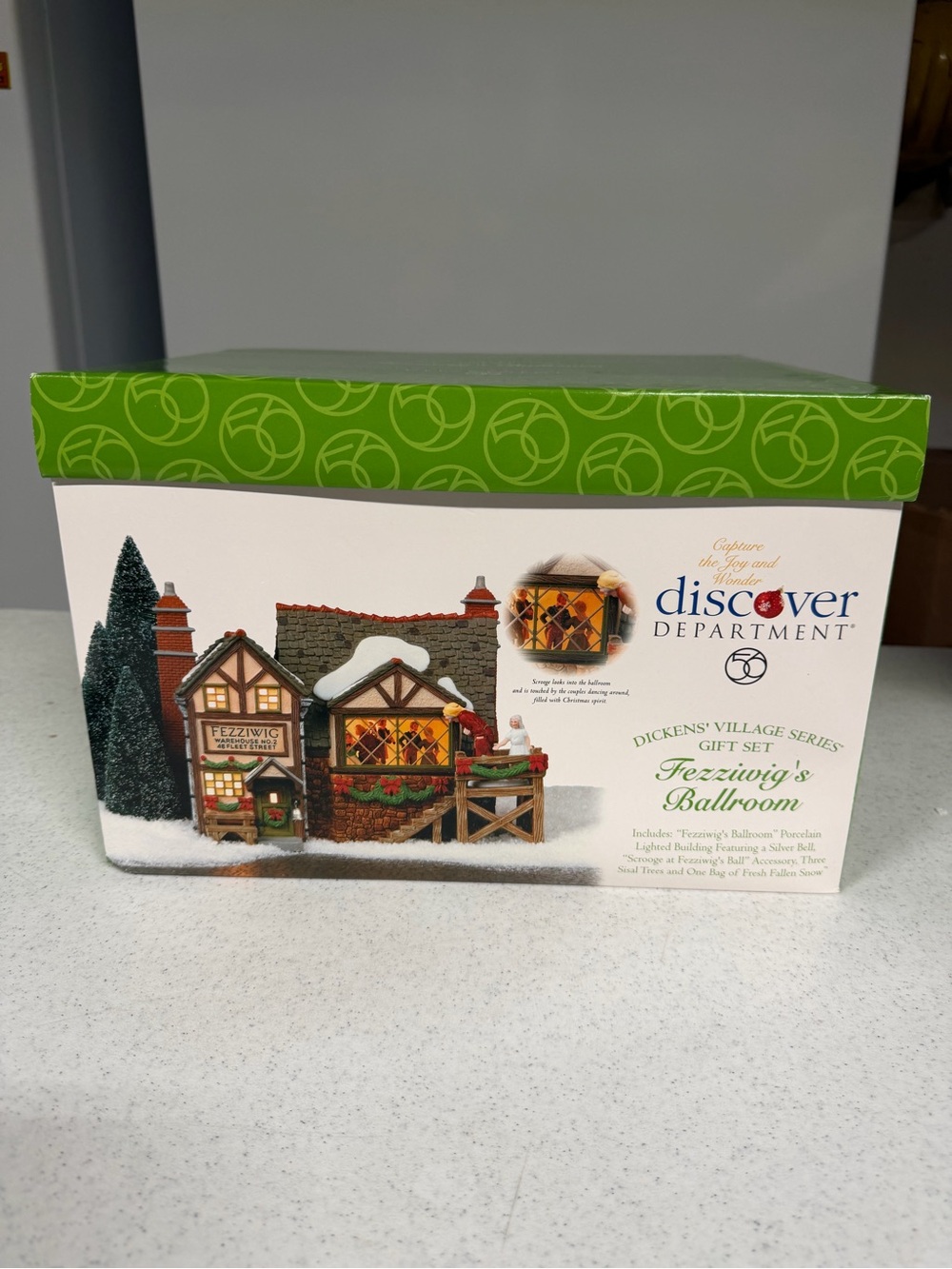Dept 56 Fezziwig's Ballroom, Dickens' Village Gift Set, Item #58470 NEW IN BOX